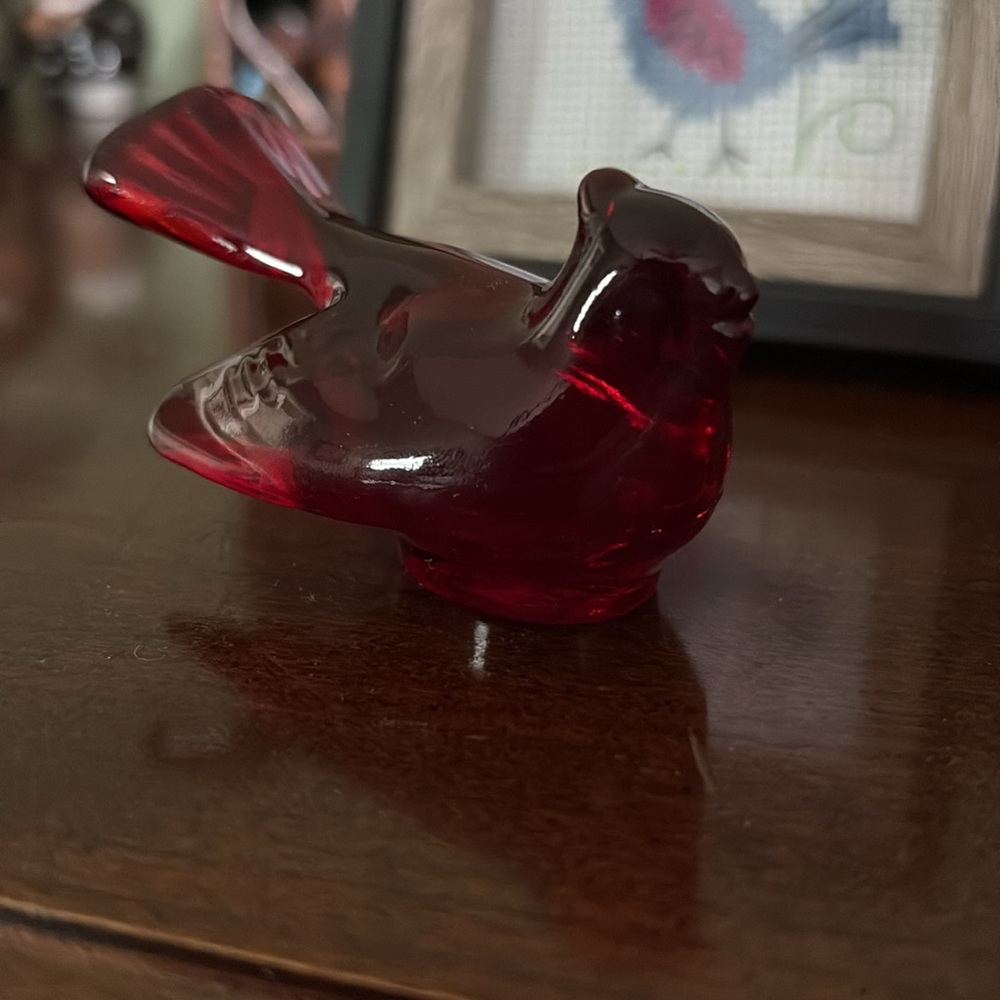 Mosser Red Glass Bird Figurine - Picture 4 of 4